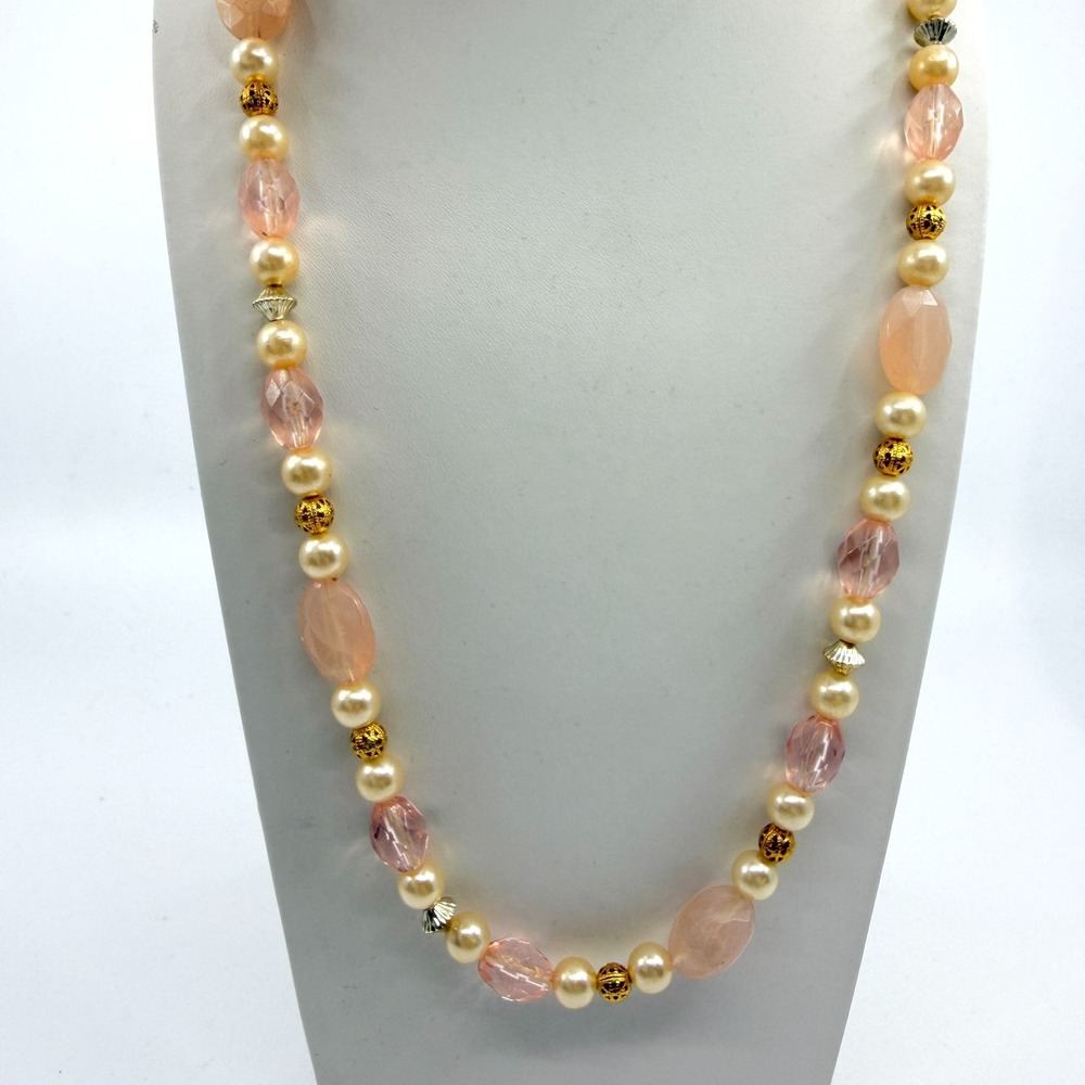 Vintage Pastel Pink Faux‎ Pearl Beaded Necklace Gold Tone Romantic Shabby Chic
